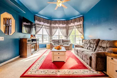 921 Pittview Avenue, Central Point, OR 97502 - Photo 13