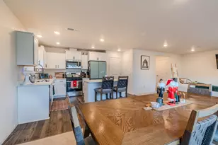 529 Black Bear Dr, Medford, OR 97501 - Photo 9