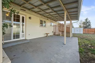 3909 Mazama Dr, Klamath Falls, OR 97603 - Photo 7