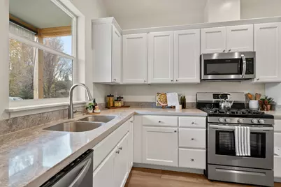 212 Willow Way, Talent, OR 97540 - Photo 9