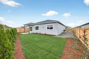 3735 Carlin Dr, Medford, OR 97504 - Photo 5