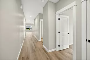 3735 Carlin Dr, Medford, OR 97504 - Photo 13