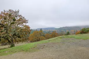 311 Grays Creek Rd, Grants Pass, OR 97527 - Photo 17