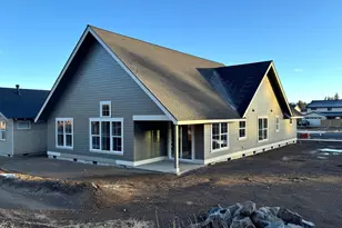 61217 SE Wagyu Dr, Bend, OR 97702 - Photo 3