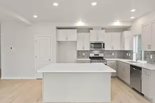 21708 SE Stromboli Ln, Bend, OR 97702 - Photo 11