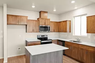 62745 Eagle Rd, Bend, OR 97701 - Photo 5