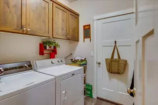 2920 NW Hemlock Ln, Redmond, OR 97756 - Photo 29