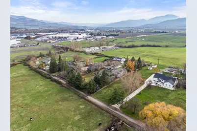 1924 Myers Lane, Medford, OR 97501 - Photo 49