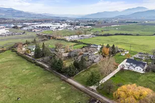 1924 Myers Ln, Medford, OR 97501 - Photo 49