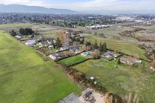 1924 Myers Ln, Medford, OR 97501 - Photo 51