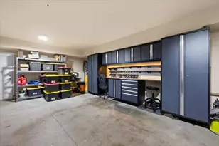 411 Berrydale Ave, Medford, OR 97501 - Photo 21