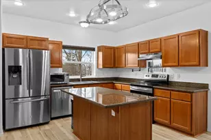 411 Berrydale Ave, Medford, OR 97501 - Photo 9