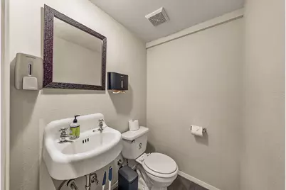 501 N Main Street, Phoenix, OR 97535 - Photo 29