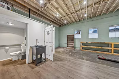 501 N Main Street, Phoenix, OR 97535 - Photo 27