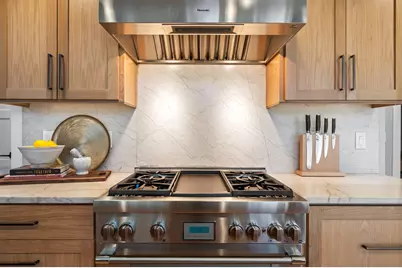 18025 Cascade Estates Drive, Bend, OR 97703 - Photo 11