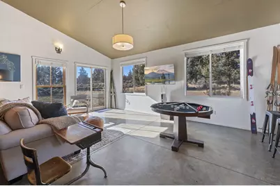 18025 Cascade Estates Drive, Bend, OR 97703 - Photo 39