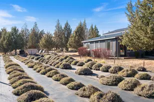 18025 Cascade Estates Dr, Bend, OR 97703 - Photo 47