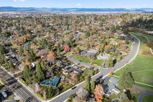 2241 Dellwood Ave, Medford, OR 97504 - Photo 43