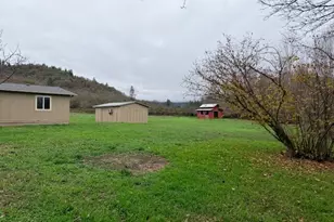 2571 E Evans Creek Rd, Rogue River, OR 97537 - Photo 29