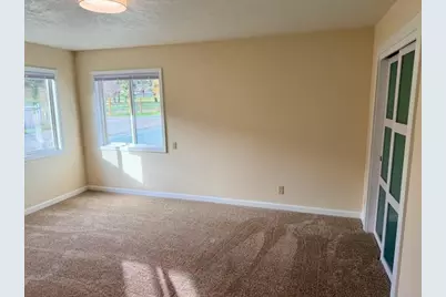 2571 E Evans Creek Road, Rogue River, OR 97537 - Photo 9