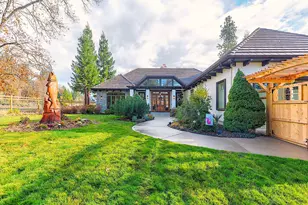 903 Nicklaus Point Ln, Grants Pass, OR 97526 - Photo 11