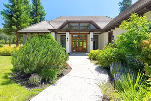 903 Nicklaus Point Ln, Grants Pass, OR 97526 - Photo 1