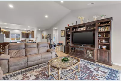 591 SW Cassidy Avenue, Madras, OR 97741 - Photo 11