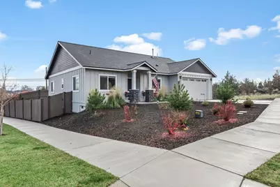 591 SW Cassidy Avenue, Madras, OR 97741 - Photo 1