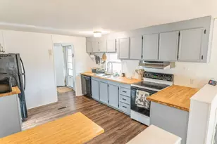 19223 N Poe Valley Rd, Klamath Falls, OR 97603 - Photo 23