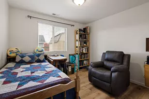 2607 NE 5th St, Redmond, OR 97756 - Photo 11