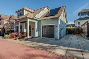 246 9th St Alley, Ashland, OR 97520 - Photo 3