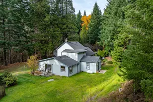 1871 McCullough Creek Rd, Glendale, OR 97442 - Photo 3