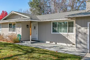 1569 Papago Dr, Medford, OR 97504 - Photo 5