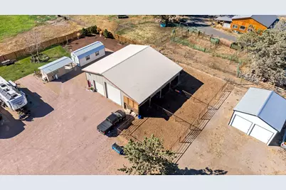 5755 SW Obsidian Avenue, Redmond, OR 97756 - Photo 9