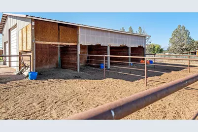 5755 SW Obsidian Avenue, Redmond, OR 97756 - Photo 51