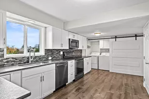 1737 Hybiscus St, Medford, OR 97504 - Photo 23