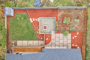 1737 Hybiscus St, Medford, OR 97504 - Photo 5