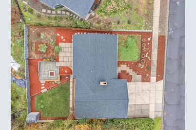 1737 Hybiscus Street, Medford, OR 97504 - Photo 3