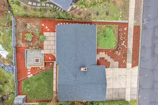 1737 Hybiscus St, Medford, OR 97504 - Photo 3