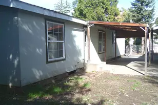 1331 Vista Dr, Grants Pass, OR 97527 - Photo 3