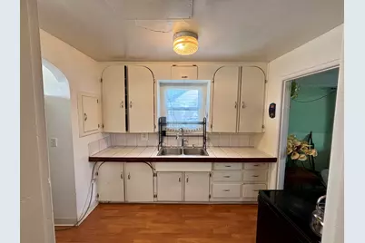 2546 Applegate Avenue, Klamath Falls, OR 97601 - Photo 5