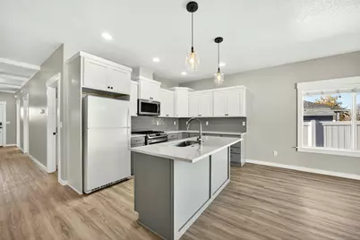 1731 Luxor Lane, Medford, OR 97504 - Photo 9