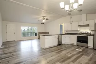 13230 Hwy 238, Jacksonville, OR 97530 - Photo 19