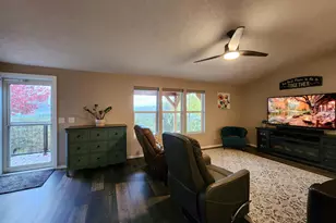 198 Flamingo Dr, Eagle Point, OR 97524 - Photo 17