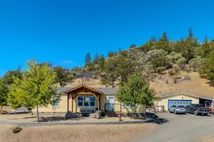 198 Flamingo Dr, Eagle Point, OR 97524 - Photo 9