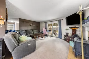 880 SE 6th St, Prineville, OR 97754 - Photo 3