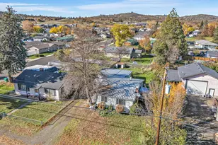 620 S Royal Ave, Eagle Point, OR 97524 - Photo 23