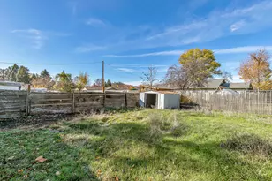 620 S Royal Ave, Eagle Point, OR 97524 - Photo 21