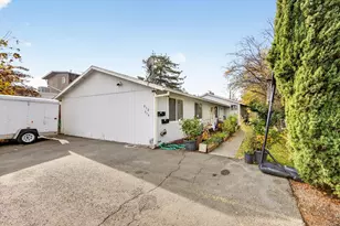 912 King St, Medford, OR 97501 - Photo 3