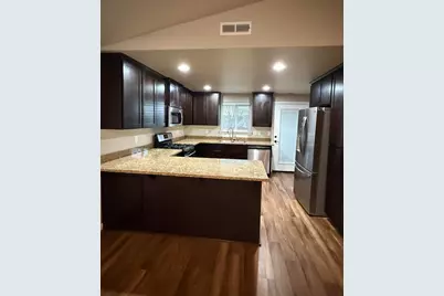 912 Stonewater Drive, Eagle Point, OR 97524 - Photo 7